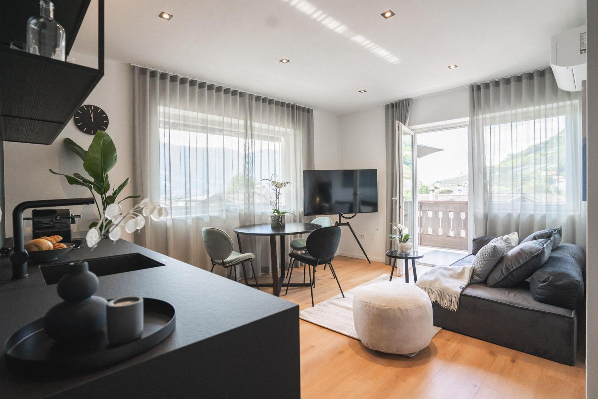 Luxe Vista City Apartments Algund Exterior photo